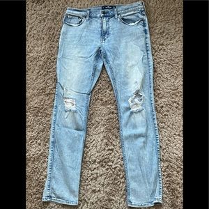 Hollister Advanced Stretch Ripped Skinny Jeans 33